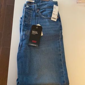 Levi’s ribcage straight ankle jeans